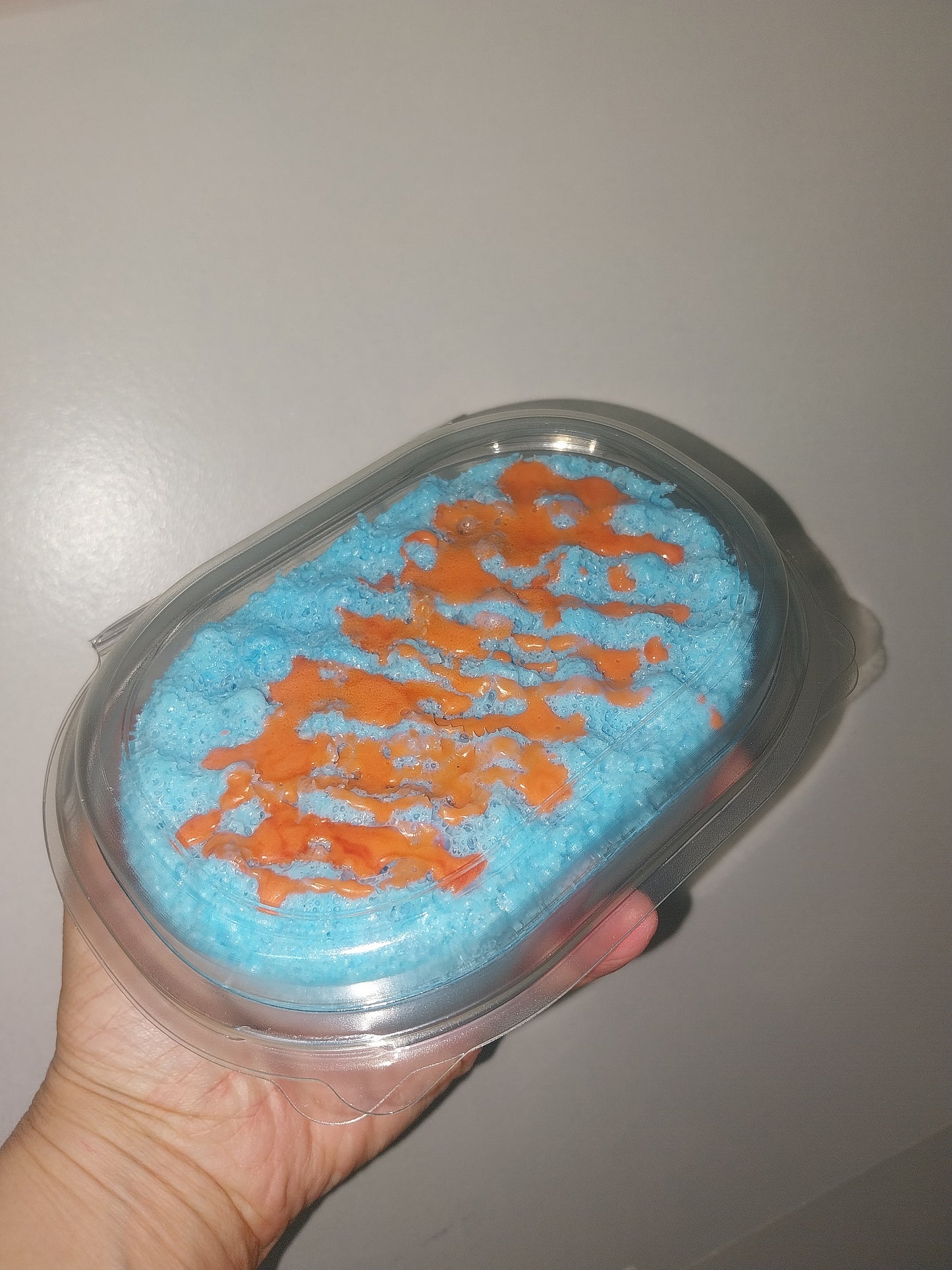 BLUE RASPBERRY SLUSH EXFOLIATING SOAP SPONGE