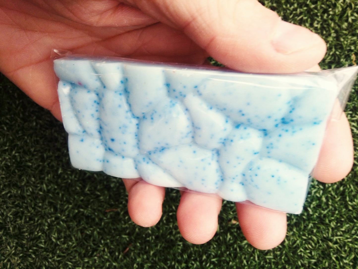 Patterned wax bars